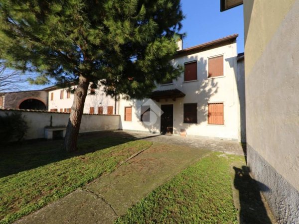 casa indipendente in vendita a Roverbella