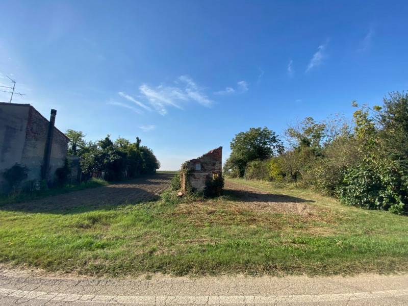 intera palazzina in vendita a Roverbella