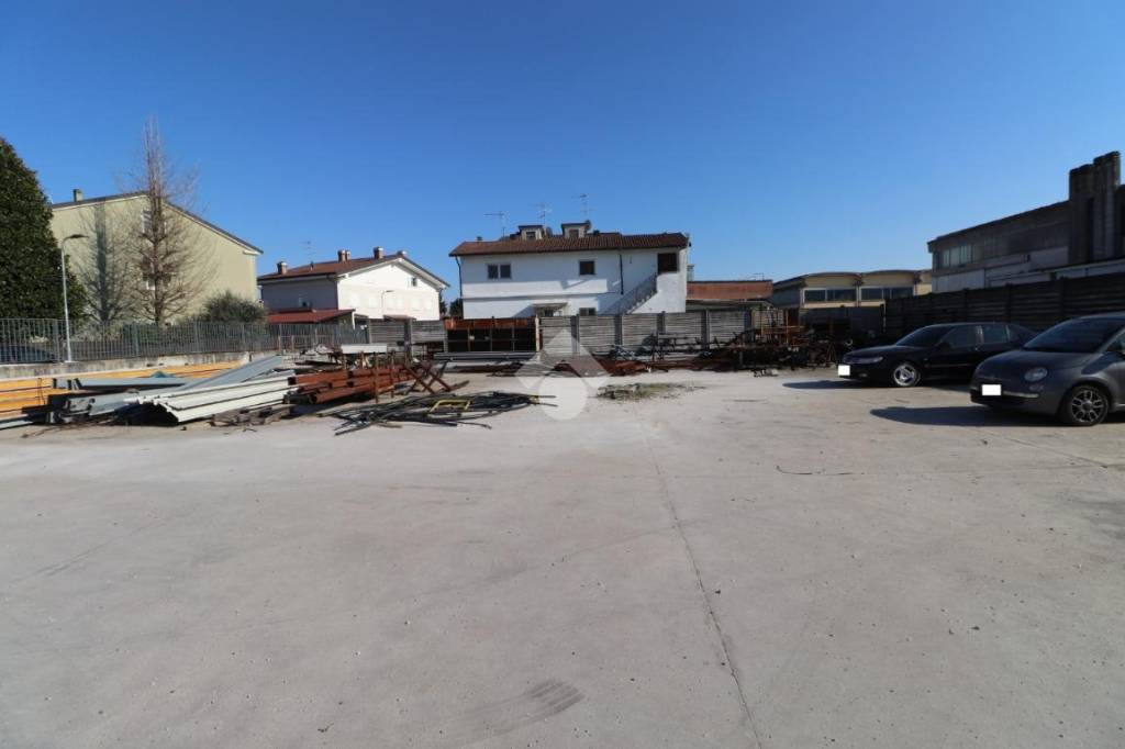 terreno agricolo in vendita a Roverbella