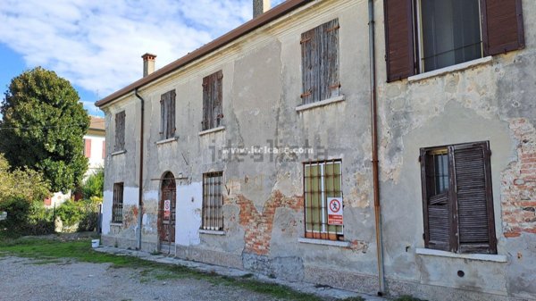 casa indipendente in vendita a Roverbella