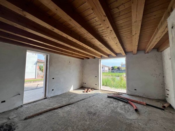appartamento in vendita a Roverbella in zona Canedole