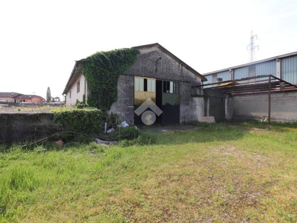 appartamento in vendita a Roverbella in zona Pellaloco