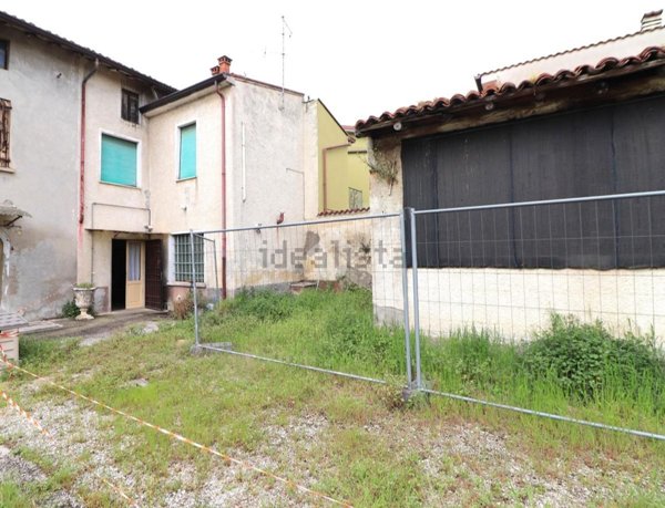 casa indipendente in vendita a Roverbella