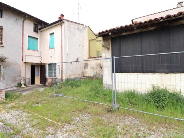 casa indipendente in vendita a Roverbella