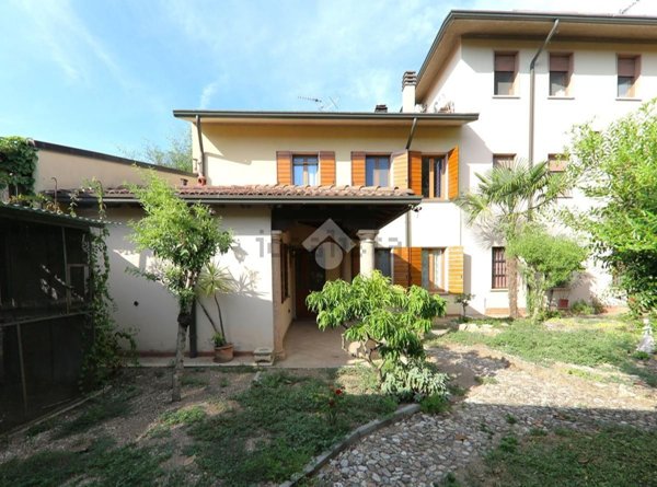 appartamento in vendita a Roverbella