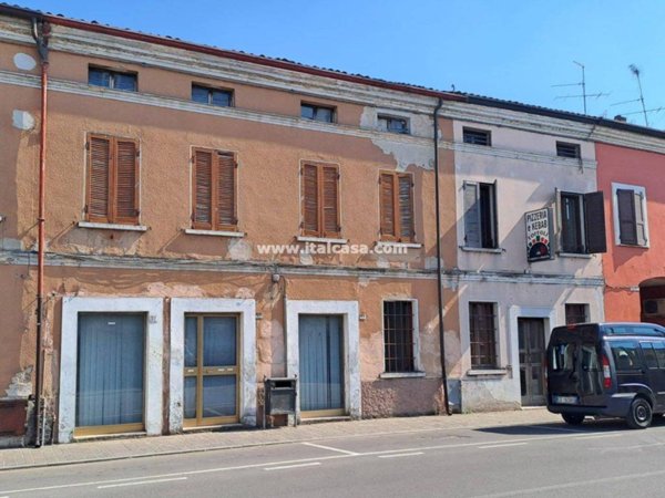 casa indipendente in vendita a Roverbella