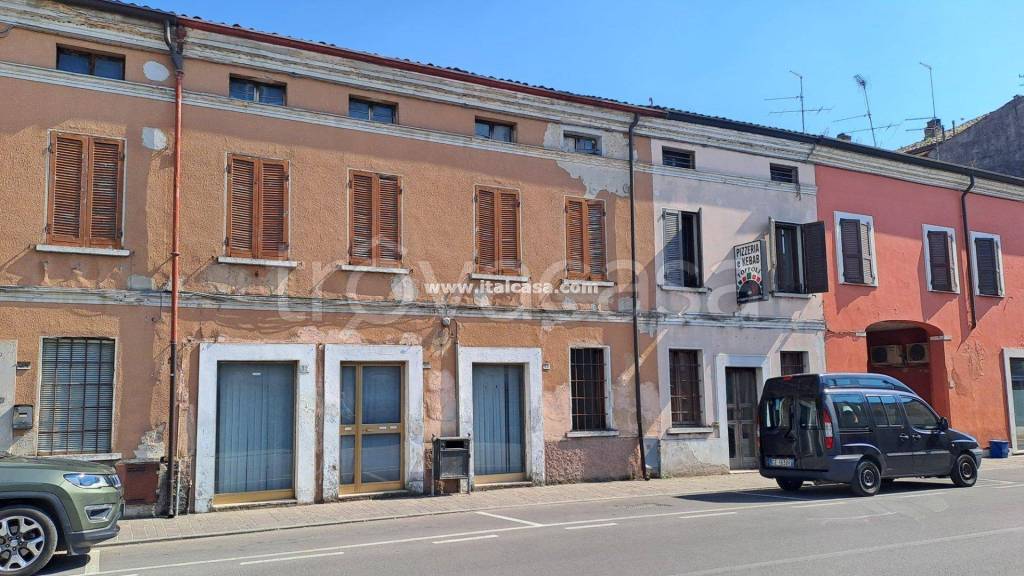 casa indipendente in vendita a Roverbella