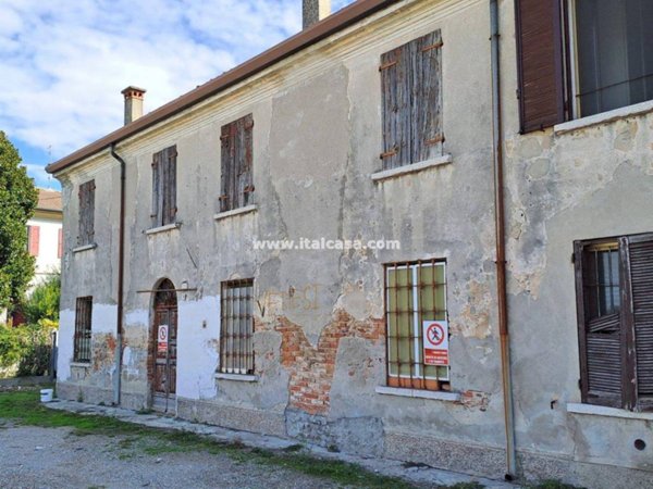 casa indipendente in vendita a Roverbella