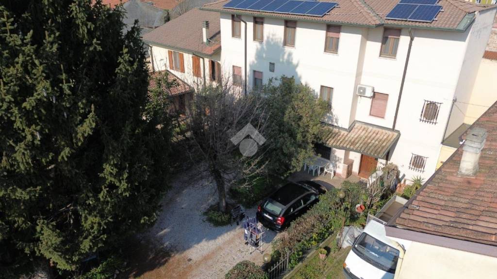 casa indipendente in vendita a Roverbella