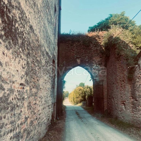 villa in vendita a Roverbella in zona Castiglione Mantovano