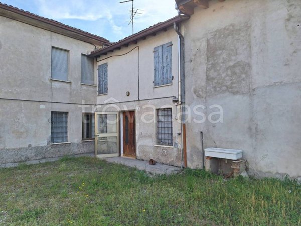 casa indipendente in vendita a Roverbella in zona Malavicina