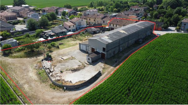 terreno agricolo in vendita a Roverbella