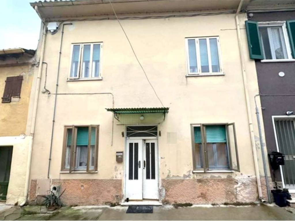 casa indipendente in vendita a Roverbella
