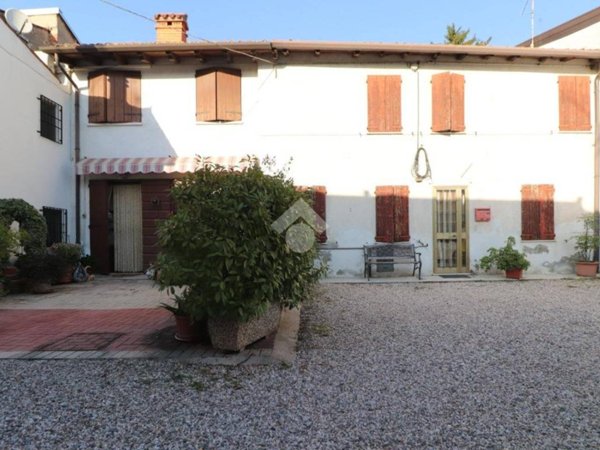 casa indipendente in vendita a Roverbella