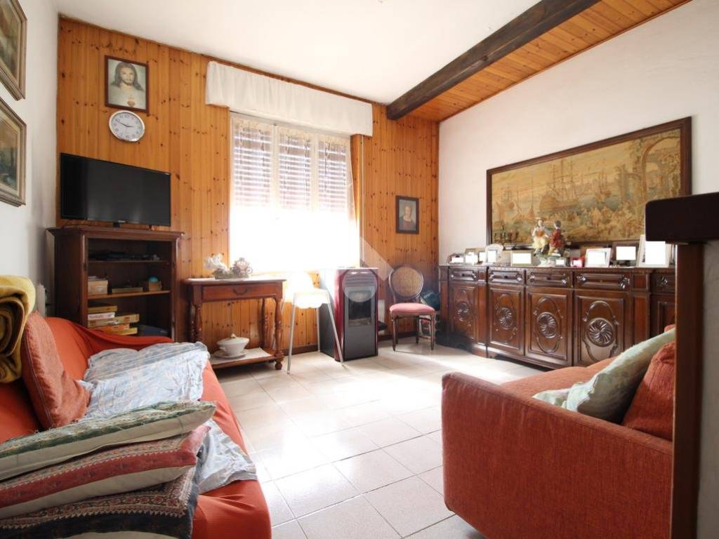 casa indipendente in vendita a Roverbella in zona Malavicina