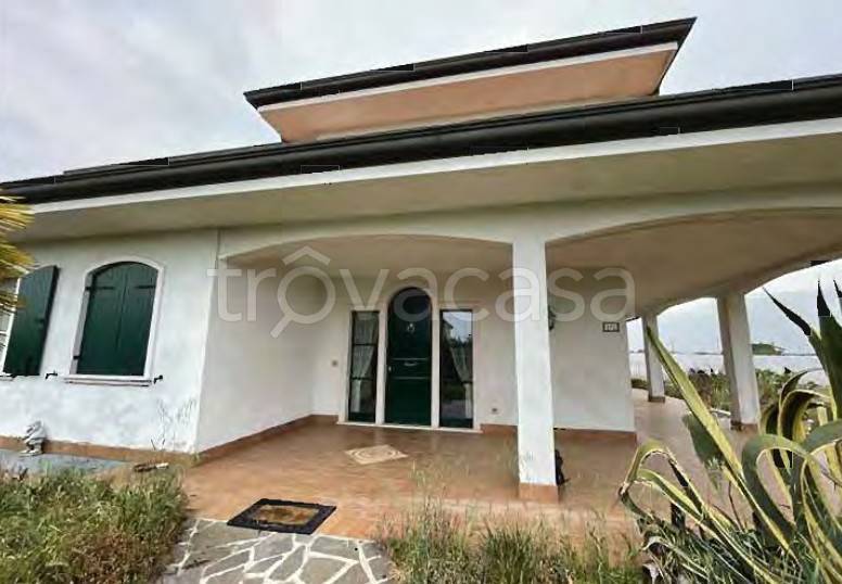 casa indipendente in vendita a Roverbella in zona Malavicina