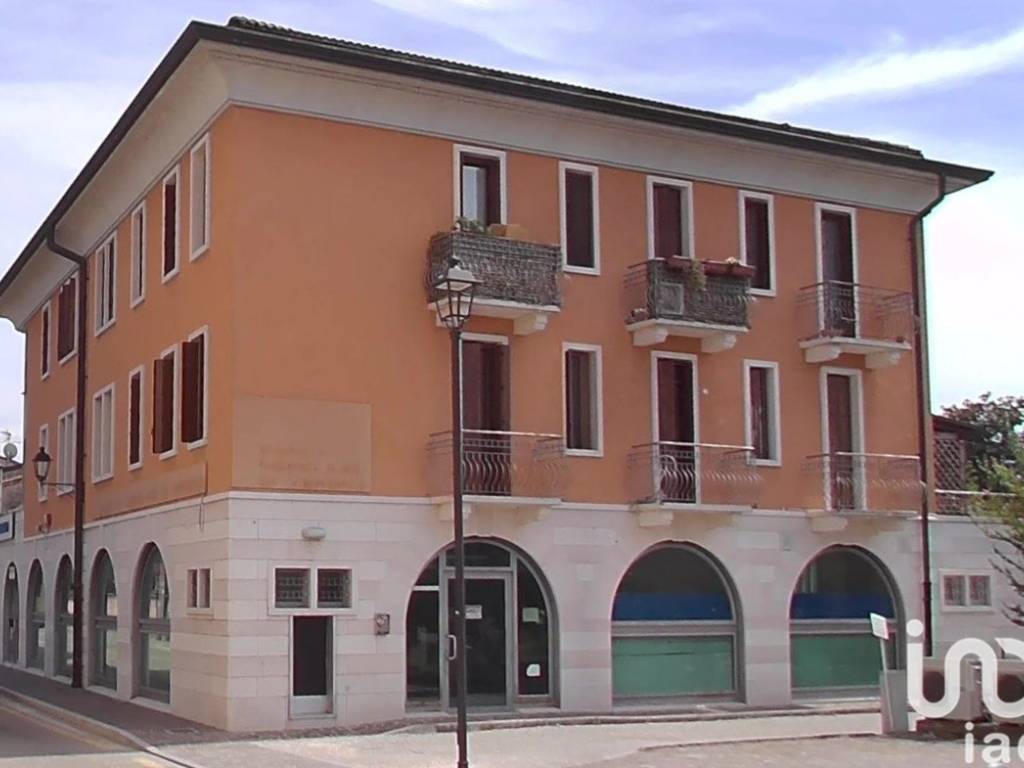 ufficio in vendita a Roverbella