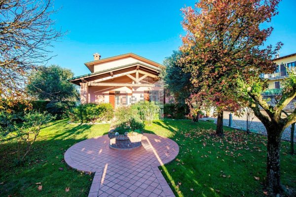 casa indipendente in vendita a Roverbella