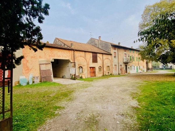 casa indipendente in vendita a Roverbella