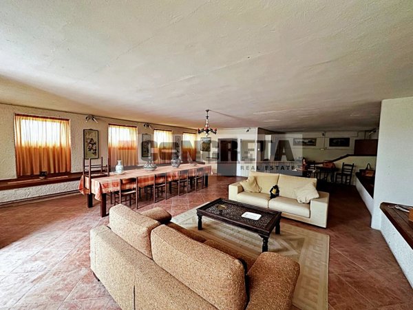 casale in vendita a Roverbella