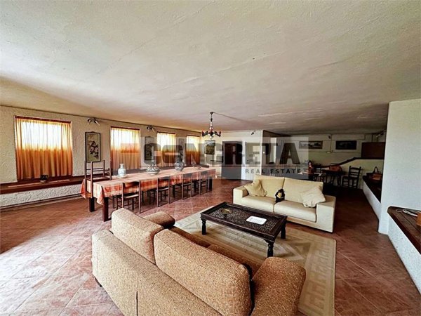 casale in vendita a Roverbella