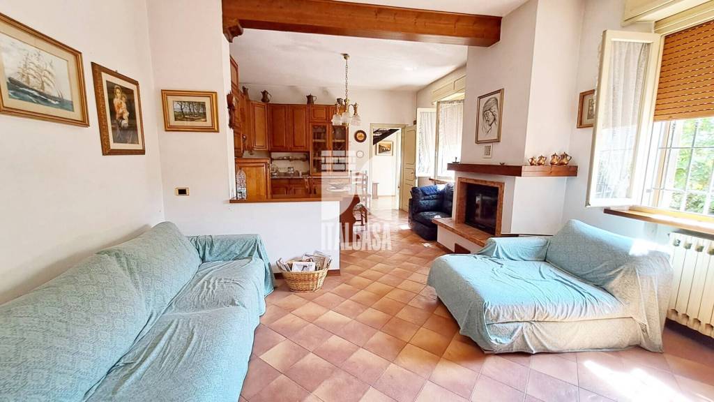 casa indipendente in vendita a Roverbella