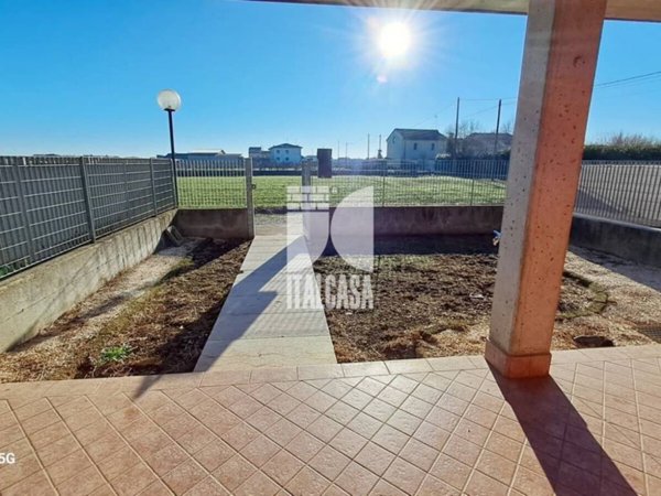 casa indipendente in vendita a Roverbella in zona Malavicina