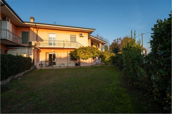 casa indipendente in vendita a Roverbella