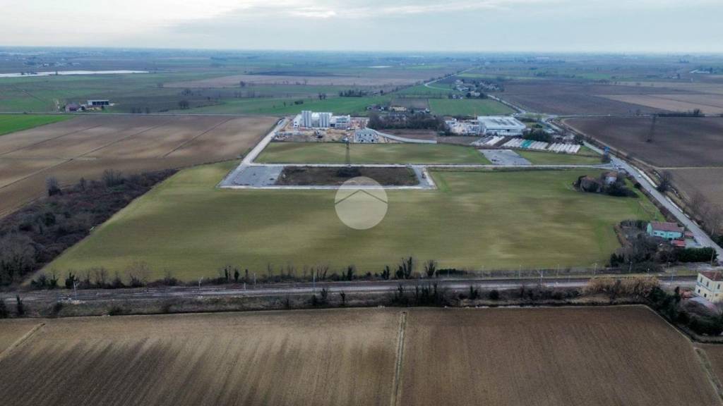 terreno agricolo in vendita a Roverbella