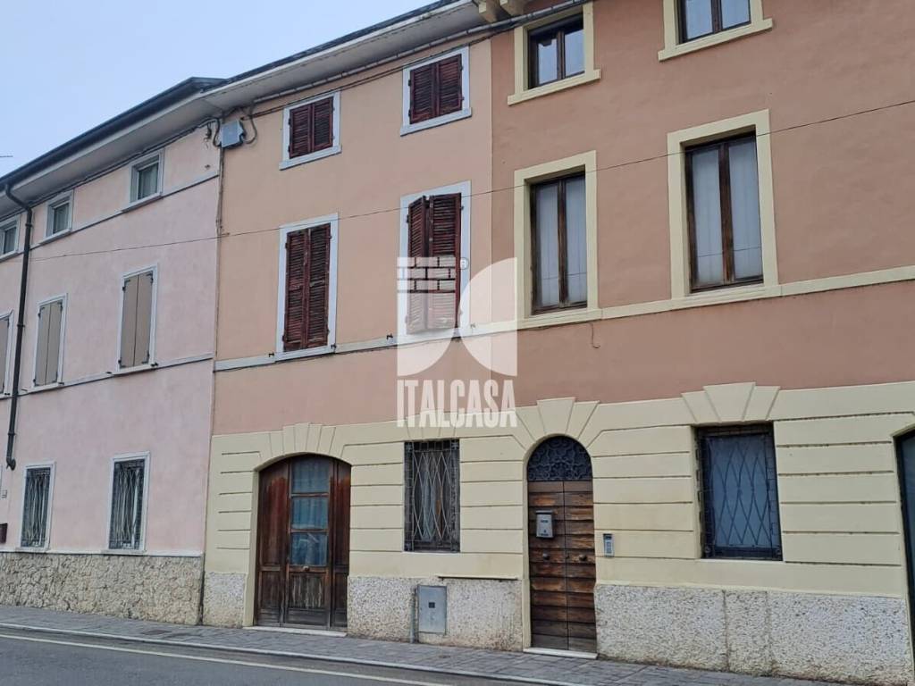 casa indipendente in vendita a Roverbella