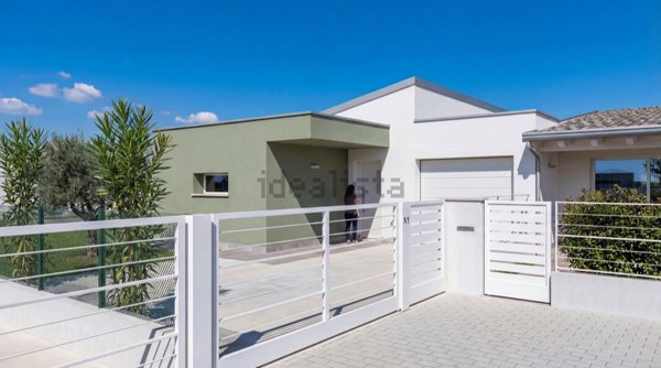 casa indipendente in vendita a Roverbella