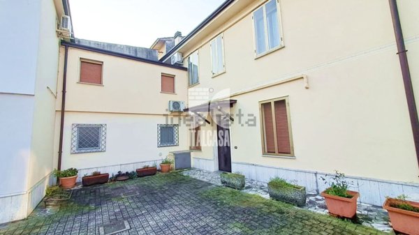 casa indipendente in vendita a Roverbella