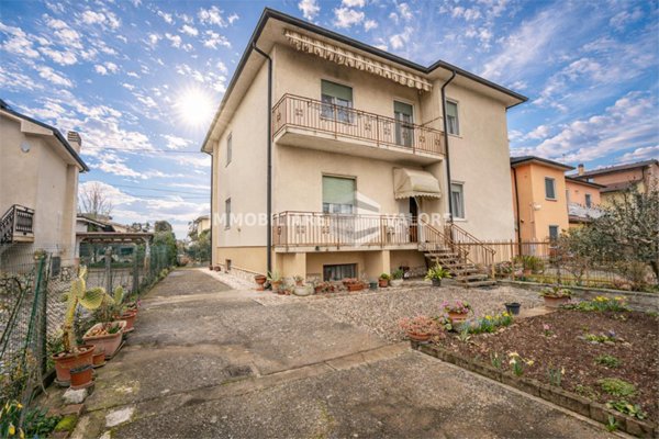 negozio in vendita a Roverbella