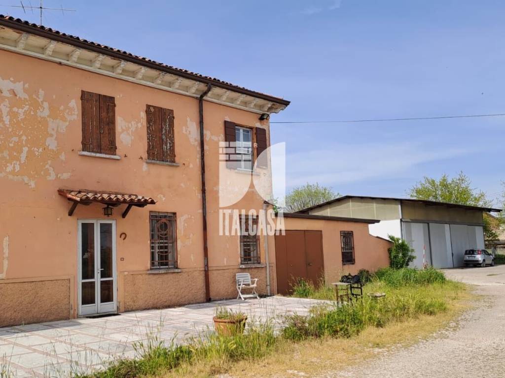 casa indipendente in vendita a Roverbella