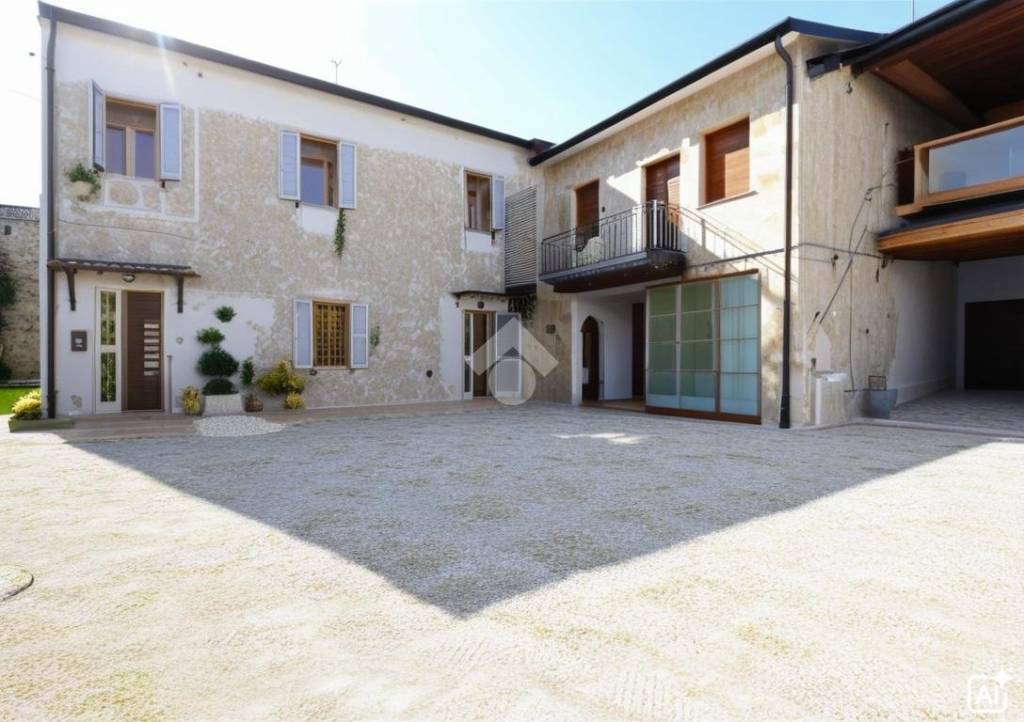 casa indipendente in vendita a Roverbella in zona Malavicina