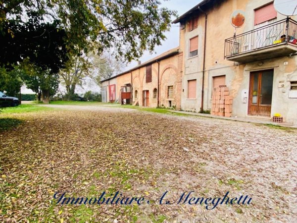 casa indipendente in vendita a Roverbella