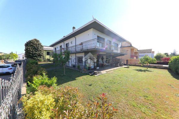 casa indipendente in vendita a Roverbella