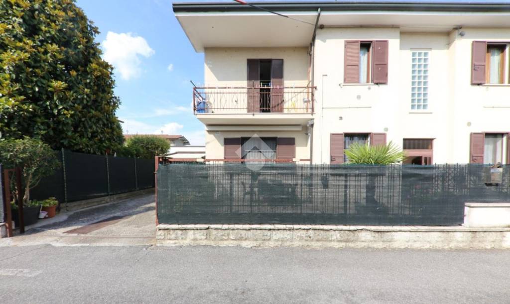 appartamento in vendita a Roverbella