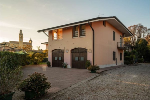 casa indipendente in vendita a Roverbella