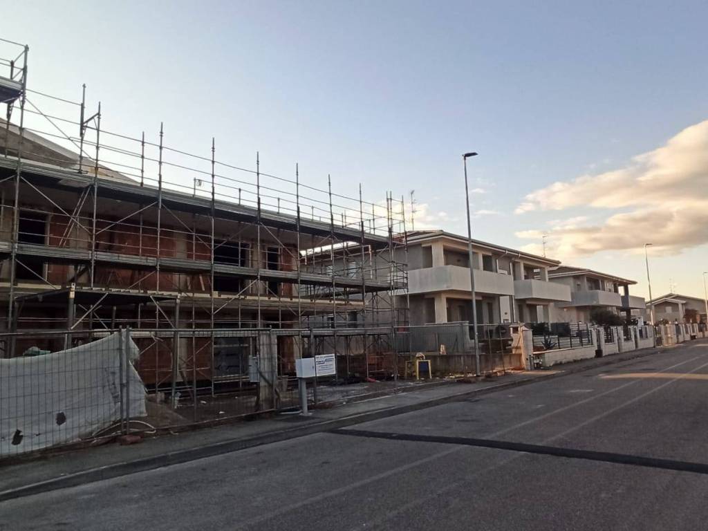 appartamento in vendita a Roverbella in zona Malavicina
