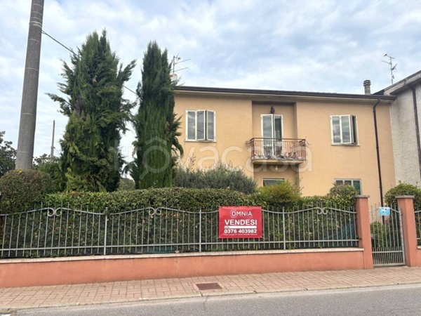 casa indipendente in vendita a Roverbella in zona Malavicina