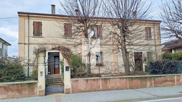 casa indipendente in vendita a Roverbella