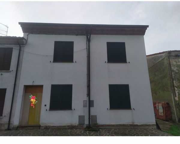 casa indipendente in vendita a Sabbioneta in zona Villa Pasquali