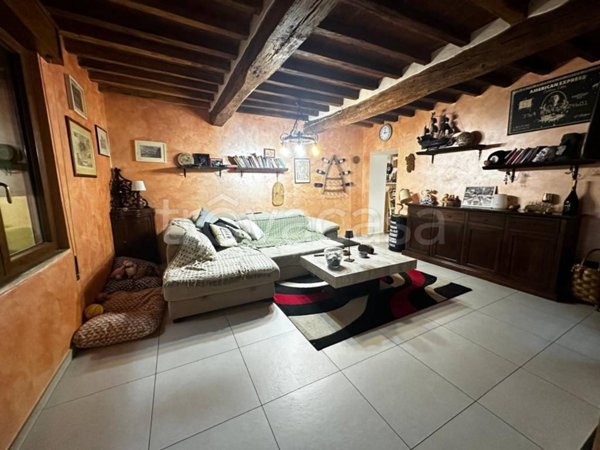 casa indipendente in vendita a Sabbioneta in zona Villa Pasquali