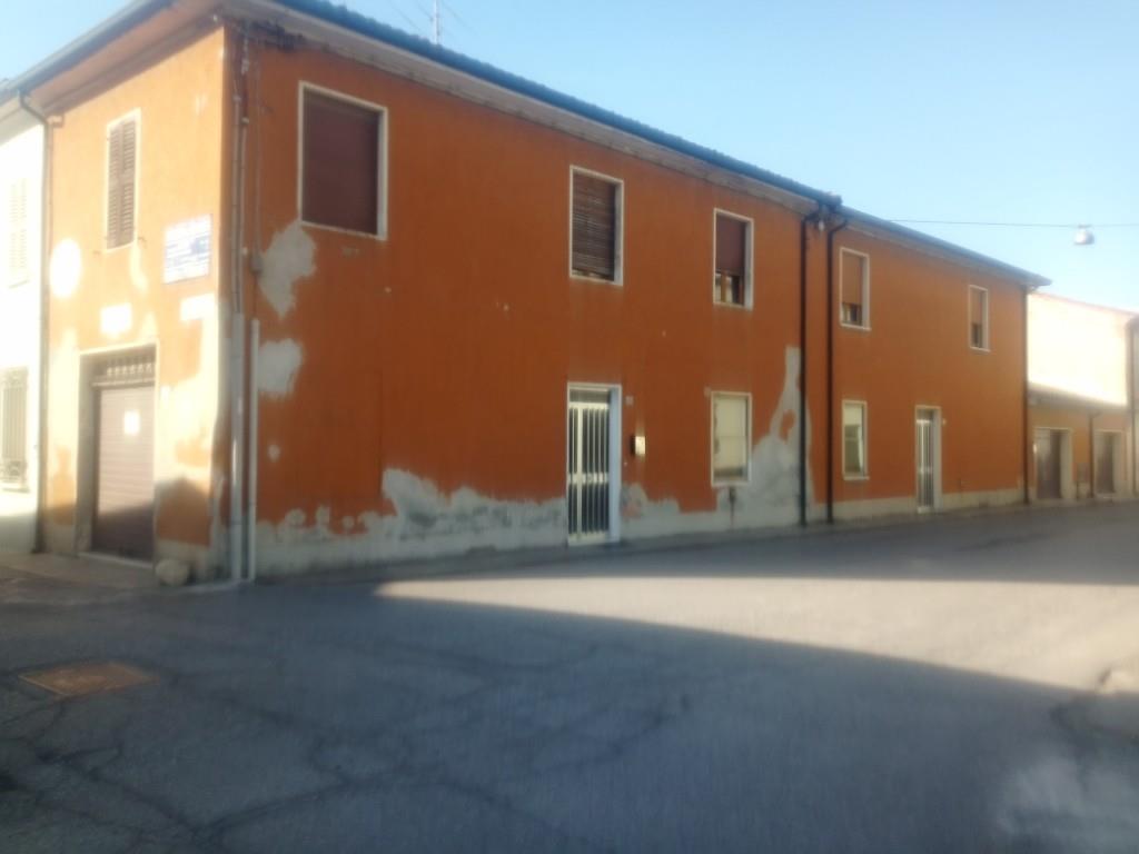 casa indipendente in vendita a Sabbioneta