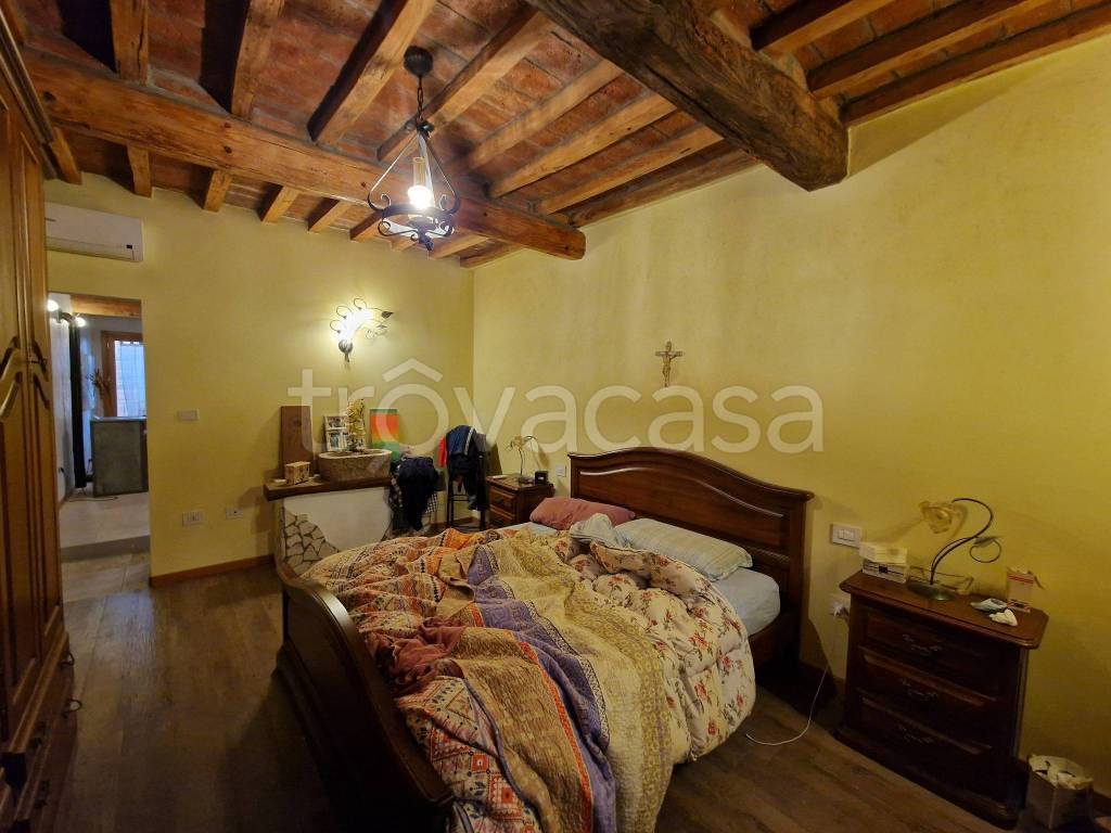 casa indipendente in vendita a Sabbioneta in zona Villa Pasquali