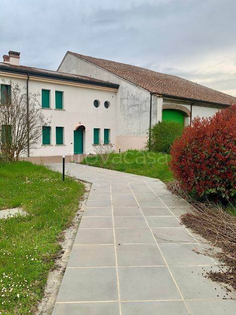 casa indipendente in vendita a Sabbioneta