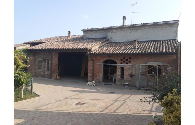 casa indipendente in vendita a Sabbioneta