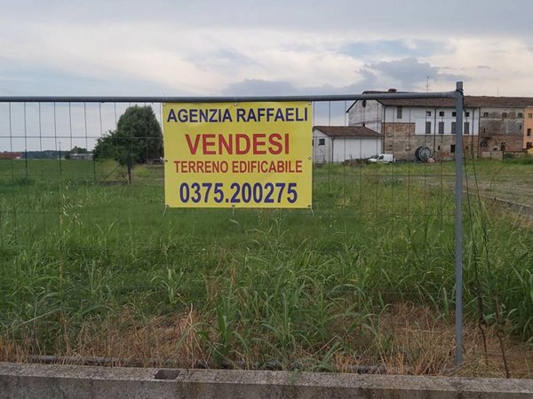 terreno edificabile in vendita a Sabbioneta in zona Ponteterra