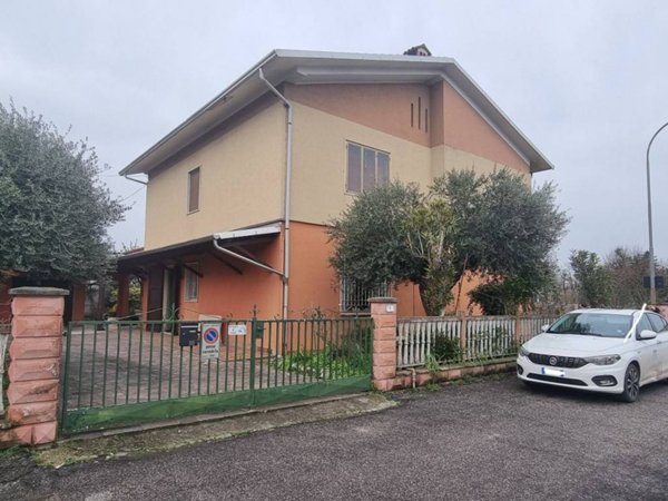 casa indipendente in vendita a Sabbioneta
